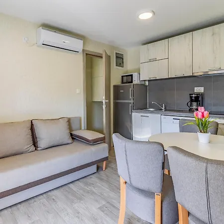 Vikendica Mobile Luxury Premium-7 By Interhome