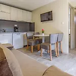 Vikendica Mobile Luxury Premium-7 By Interhome Pula