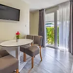 Mobile Luxury Premium-7 By Interhome Vikendica Pula