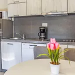 Mobile Luxury Premium-7 By Interhome * Pula