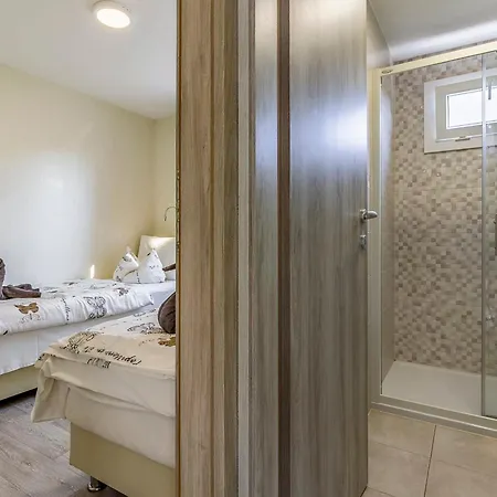 بيت للعطل Luxury Premium-7 By Interhome بولا