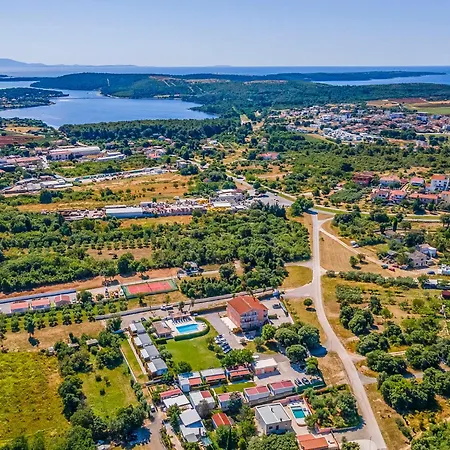 Mobile Luxury Premium-7 By Interhome Vikendica *