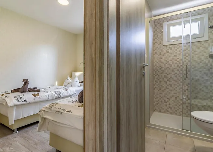 Vikendica Mobile Luxury Premium-7 By Interhome Pula